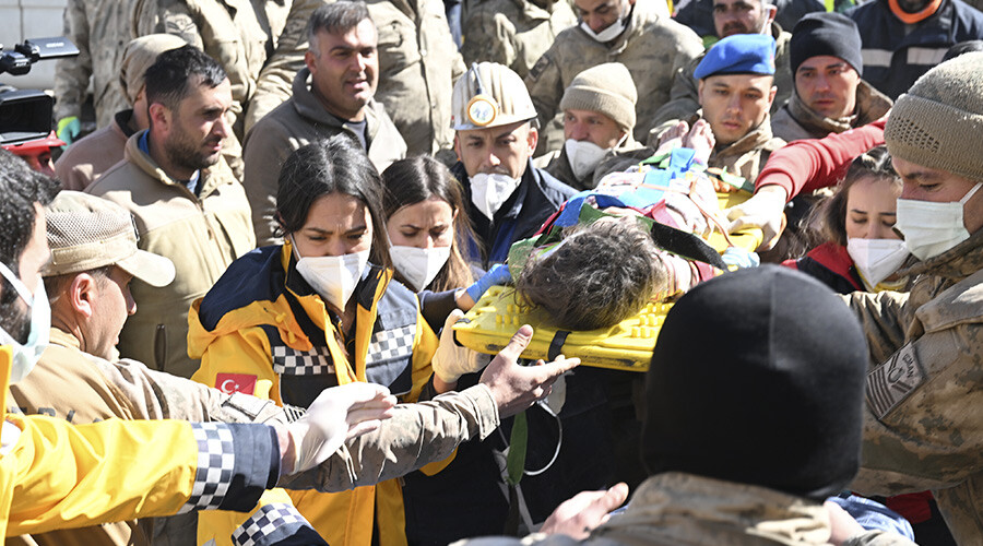 Son dakika deprem haberleri: Türkiye'ye umut oldular! Depremin 8. gününde sevindiren haberler peş peşe geldi Son dakika deprem haberleri: Türkiye'ye umut oldular! Depremin 8. gününde sevindiren haberler peş peşe geldi