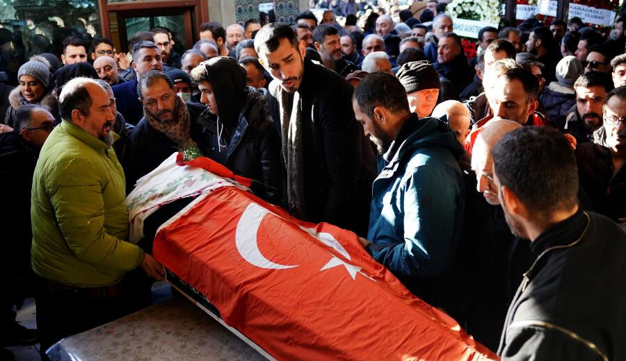 Depremde hayatını kaybeden milli basketbolcu Nilay Aydoğan son yolculuğuna uğurlandı Depremde hayatını kaybeden milli basketbolcu Nilay Aydoğan son yolculuğuna uğurlandı