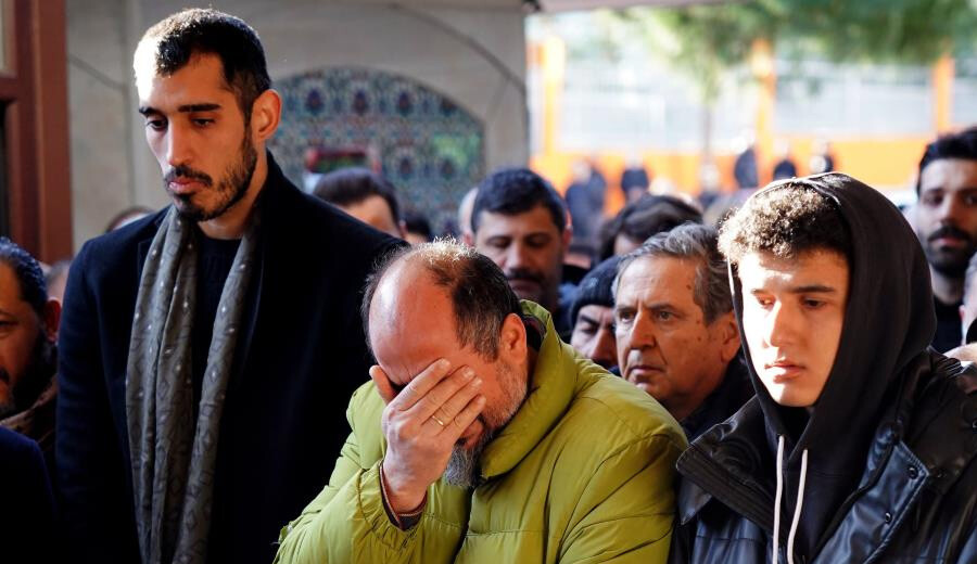 Depremde hayatını kaybeden milli basketbolcu Nilay Aydoğan son yolculuğuna uğurlandı Depremde hayatını kaybeden milli basketbolcu Nilay Aydoğan son yolculuğuna uğurlandı