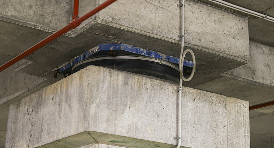 Başakşehir Çam ve Sakura Şehir Hastanesi'nde de bulunuyor! Türkiye’yi sarsan deprem ile sismik izolatörler gündemde