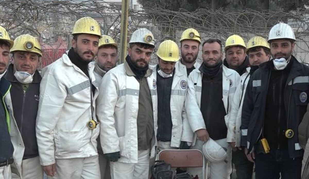 Madencilerden alkış toplayan hareket! Enkaz çalışmaları esnasında buldular, polise teslim ettiler