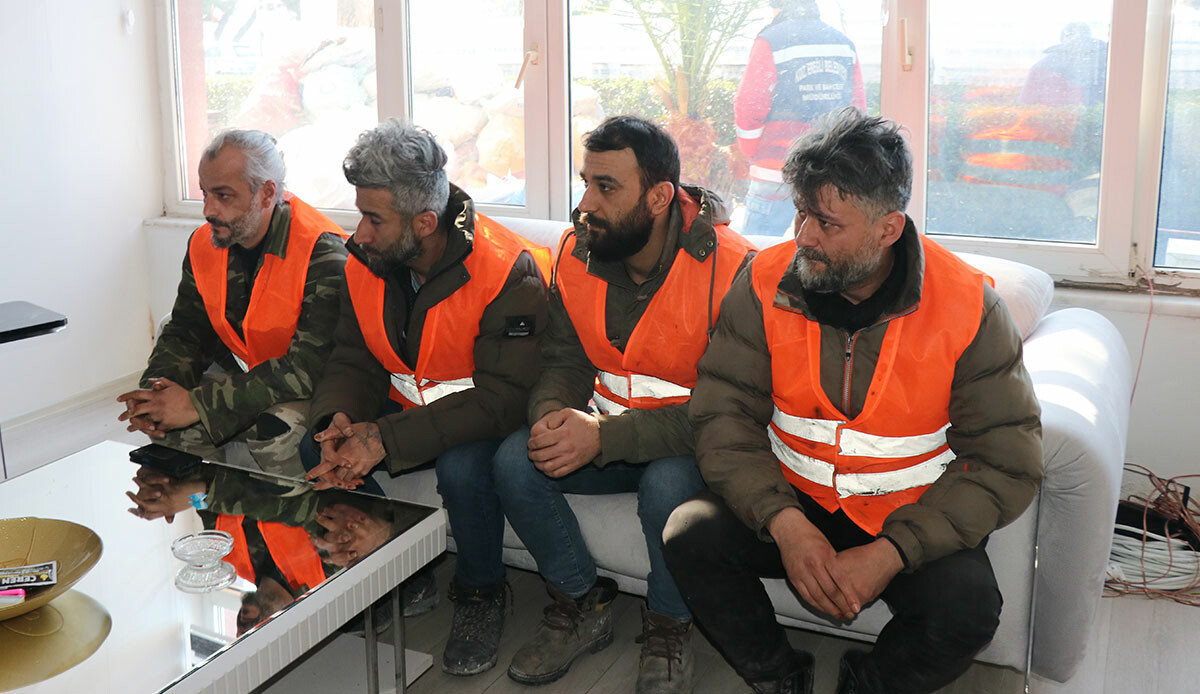 Enkazdan onlarca canı kurtaran madenciler memleketlerinde alkışlarla karşılandı Enkazdan onlarca canı kurtaran madenciler memleketlerinde alkışlarla karşılandı