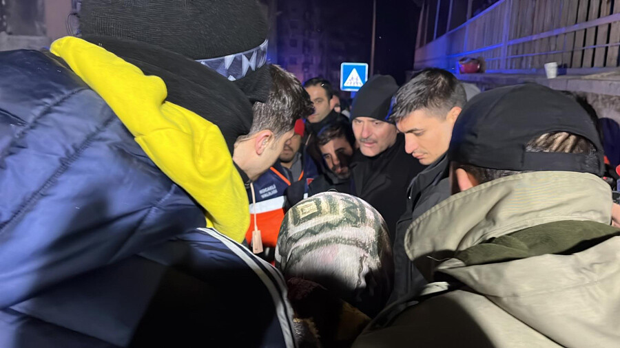 Kurumlar seferberlikte, devlet bütün gücüyle sahada
