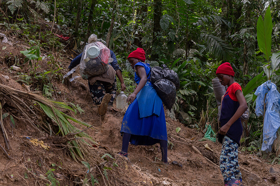 Panama'da göçmen taşıyan otobüs kaza yaptı: 39 ölü, 20 yaralı Panama'da göçmen taşıyan otobüs kaza yaptı: 39 ölü, 20 yaralı