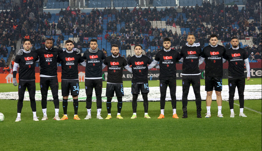 Tarihin en güzel koreografisi Trabzonspor - Basel maçında sergilendi Tarihin en güzel koreografisi Trabzonspor - Basel maçında sergilendi