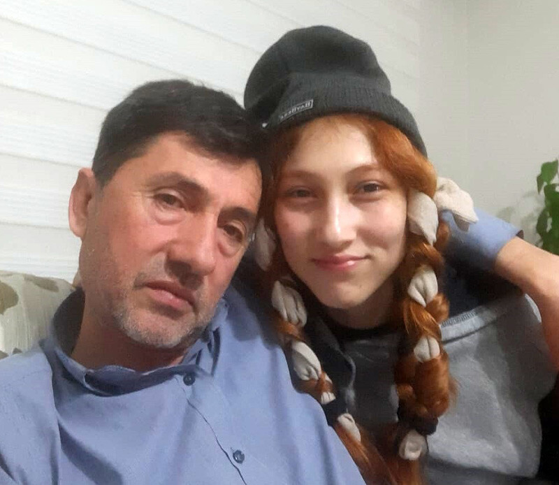 Sakarya’dan dershaneden evine giderken canice öldürüldü! 17 yaşındaki Ayşegül’ün katilinin cezası belli oldu Sakarya’dan dershaneden evine giderken canice öldürüldü! 17 yaşındaki Ayşegül’ün katilinin cezası belli oldu