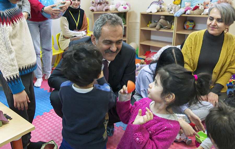 Depremzede öğrenciler okul pansiyonlarında ücretsiz kalabilecek