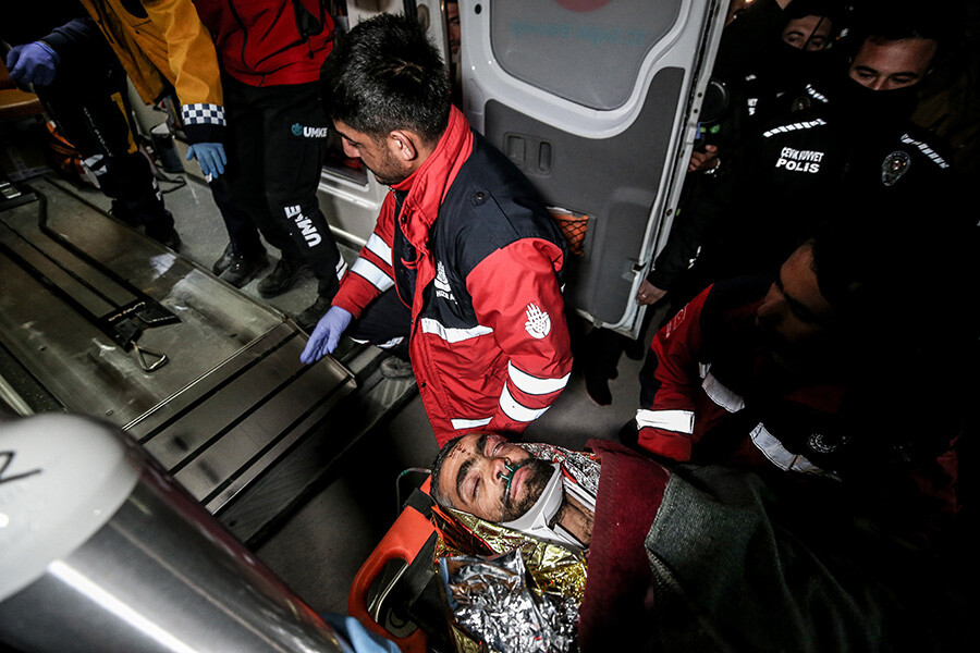 Hatay'da inanılmaz kurtuluş! 278 saat sonra hayata yeniden merhaba dedi Hatay'da inanılmaz kurtuluş! 278 saat sonra hayata yeniden merhaba dedi