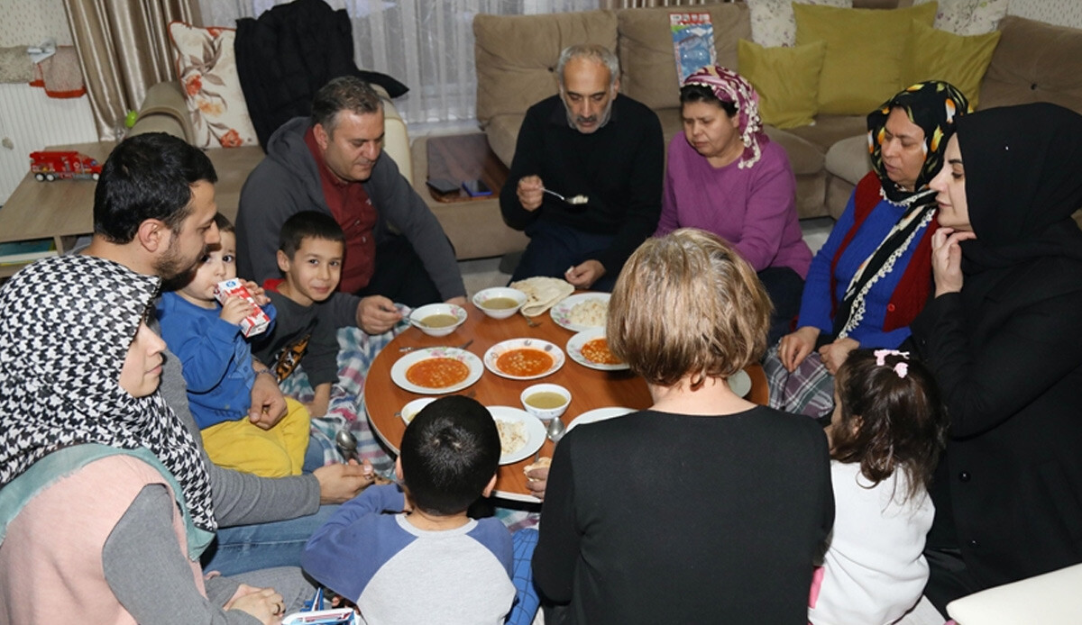 Seferberlik zamanı: işte en çok depremzede ağırlayan iller Seferberlik zamanı: işte en çok depremzede ağırlayan iller