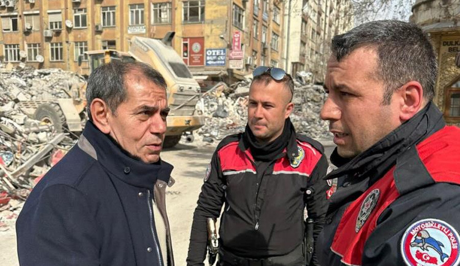 Galatasaray afet bölgesinde... Kahramanmaraş'a konteyner kent kuruluyor Galatasaray afet bölgesinde... Kahramanmaraş'a konteyner kent kuruluyor