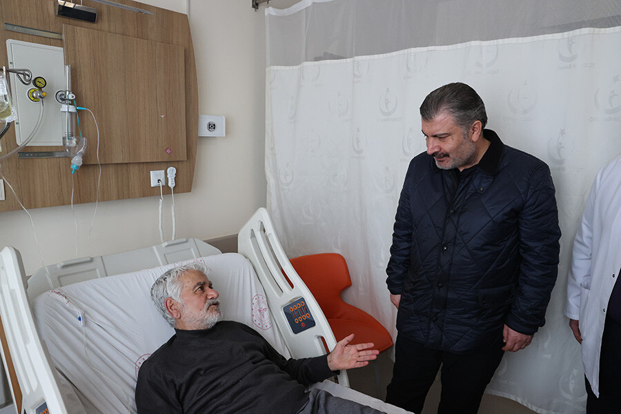 Bakan Koca depremde son durumu paylaştı: 18'i ağır 294 yaralı var