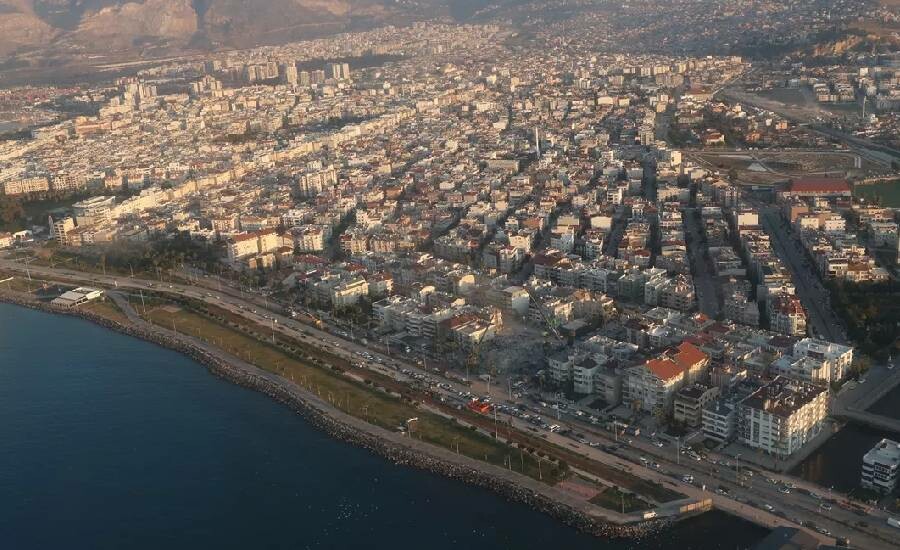 Mersinde yıkılan bina var mı? Mersin afet bölgesi ilan edildi mi? Mersinde yıkılan bina var mı? Mersin afet bölgesi ilan edildi mi?