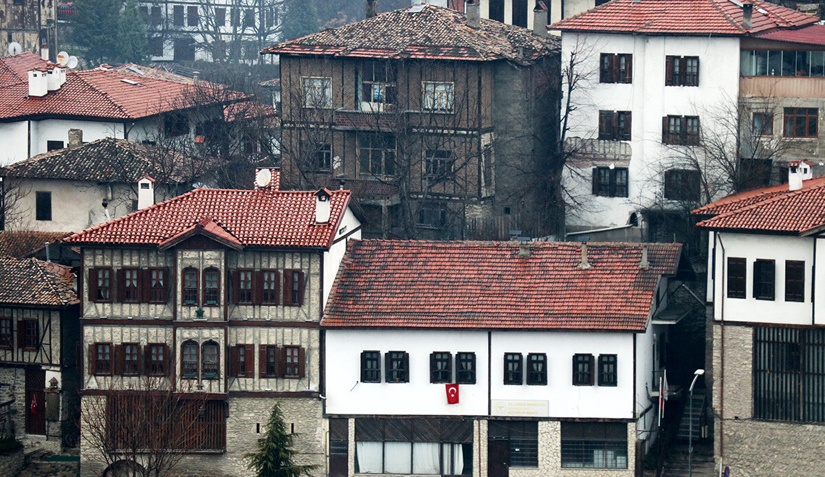 Yüzyıllardır depremlere meydan okuyor… Tarihi Safranbolu evlerindeki çatkı sistemi nedir? - TEKNOLOJİ