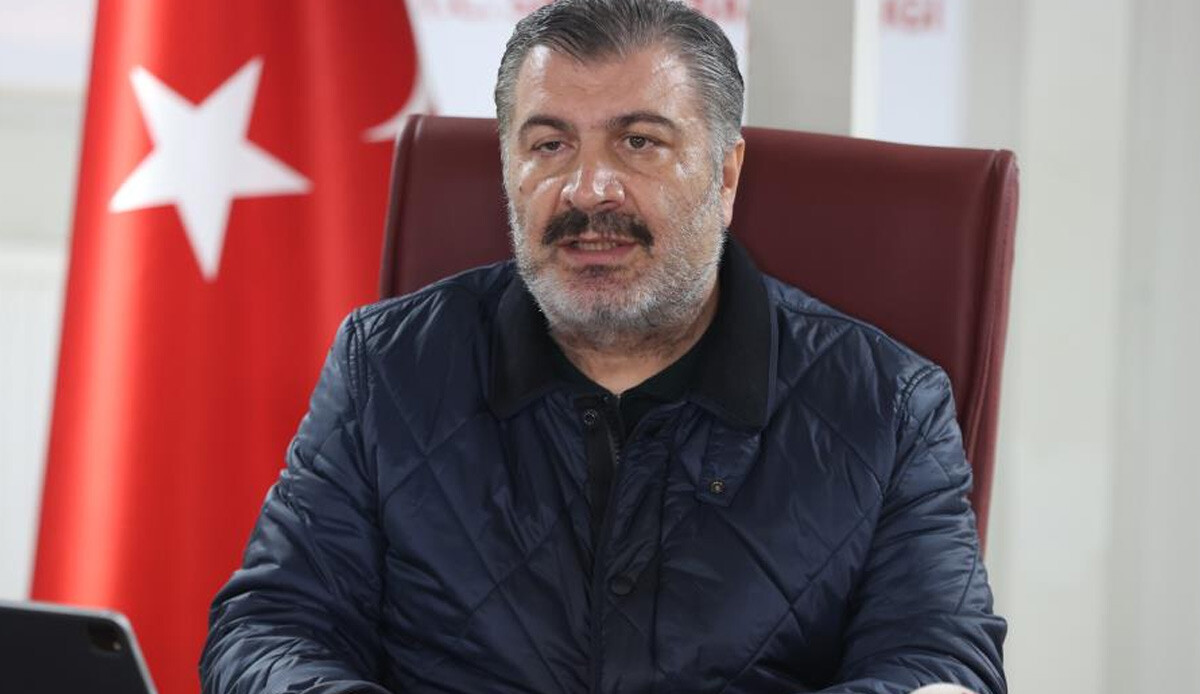 Bakan Koca’dan uyarı: Musluk sularını asla içme suyu olarak kullanmayalım Bakan Koca’dan uyarı: Musluk sularını asla içme suyu olarak kullanmayalım