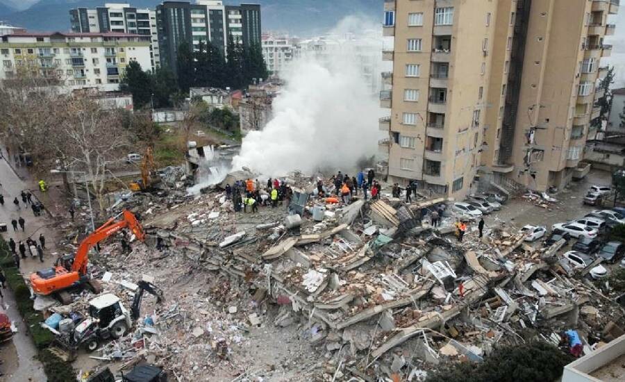 Deprem Uzmanı Komut’dan önemli uyarı! “Bina öldürmez! Ölüme fay, zemin ve bina üçlüsü sebep olur” Deprem Uzmanı Komut’dan önemli uyarı! “Bina öldürmez! Ölüme fay, zemin ve bina üçlüsü sebep olur”