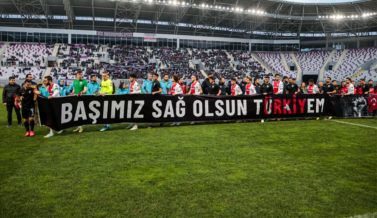 Orduspor 1967 ile Samsunspor, depremzedeler için karşılaştı, Emre Demir ilk kez Samsunspor forma giydi