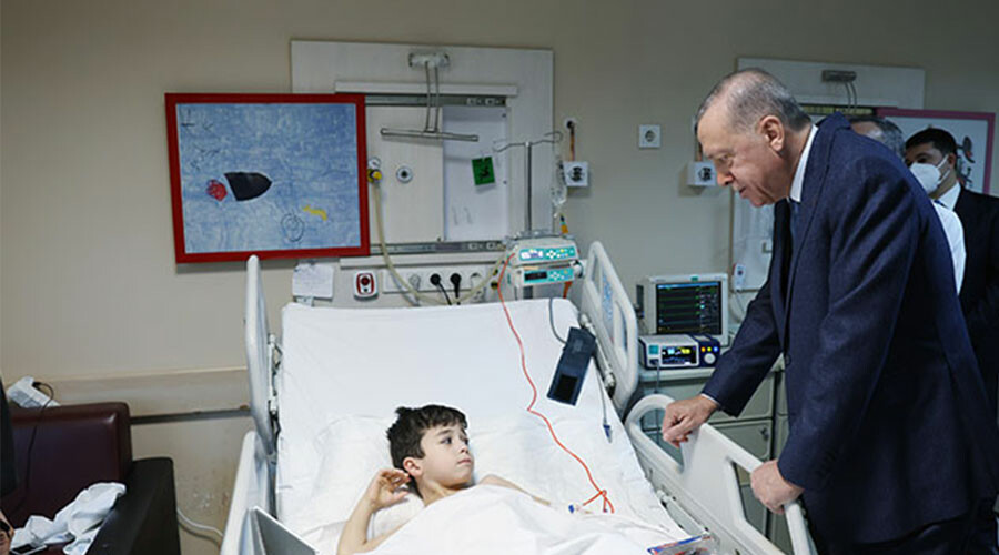 Enkazdan 248 saat sonra çıkartılarak umut olmuştu… Cumhurbaşkanı Erdoğan Aleyna Ölmez’i ziyaret etti