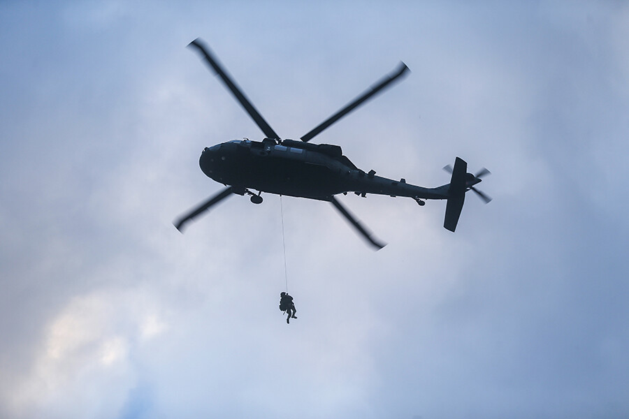 Diyarbakır'da kedi kurtarma operasyonu: Yıkım durdu, askeri helikopter geldi