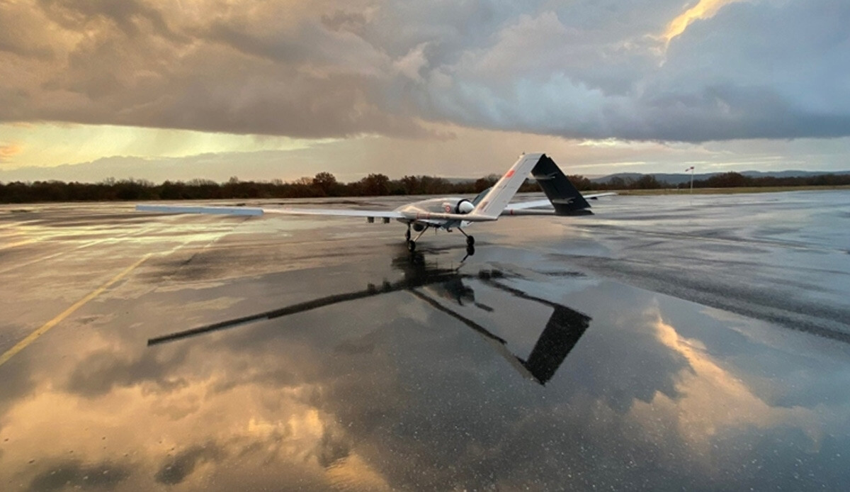 BAYKAR’dan bir ilk: AKINCI ve Bayraktar TB2