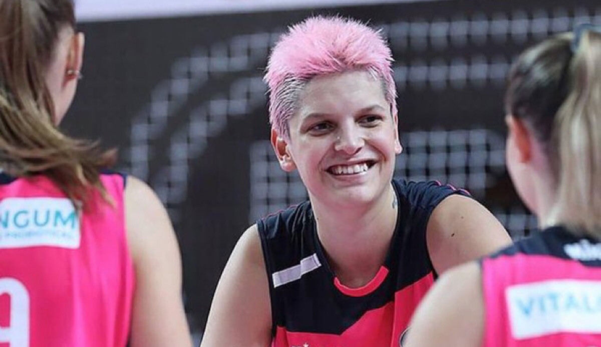 Ebrar Karakurt İtalya'dan Rusya'ya gidiyor, milli voleybolcunun yıllık kazancı 800 bin dolar! Ebrar Karakurt İtalya'dan Rusya'ya gidiyor, milli voleybolcunun yıllık kazancı 800 bin dolar!