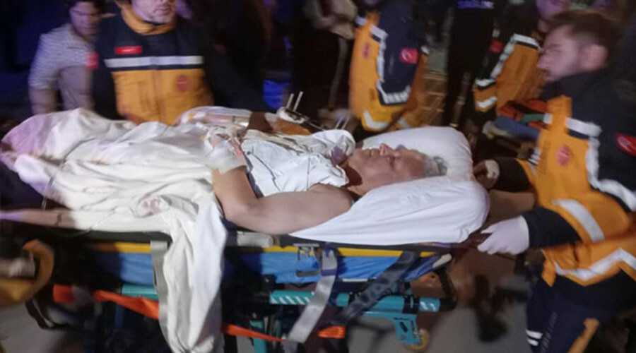 Adanalı yaralı depremzedeler TSK’nın uçağıyla İstanbul’a getirildi