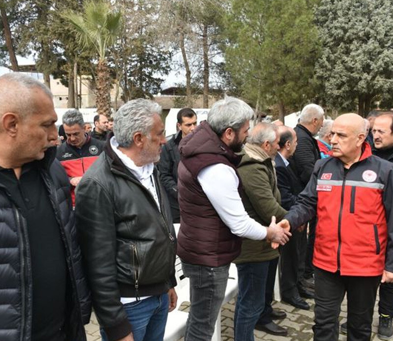 Bakan Kirişci Hataylı çiftçilerle bir araya geldi: Sulama konusunda tedbirler alıyoruz