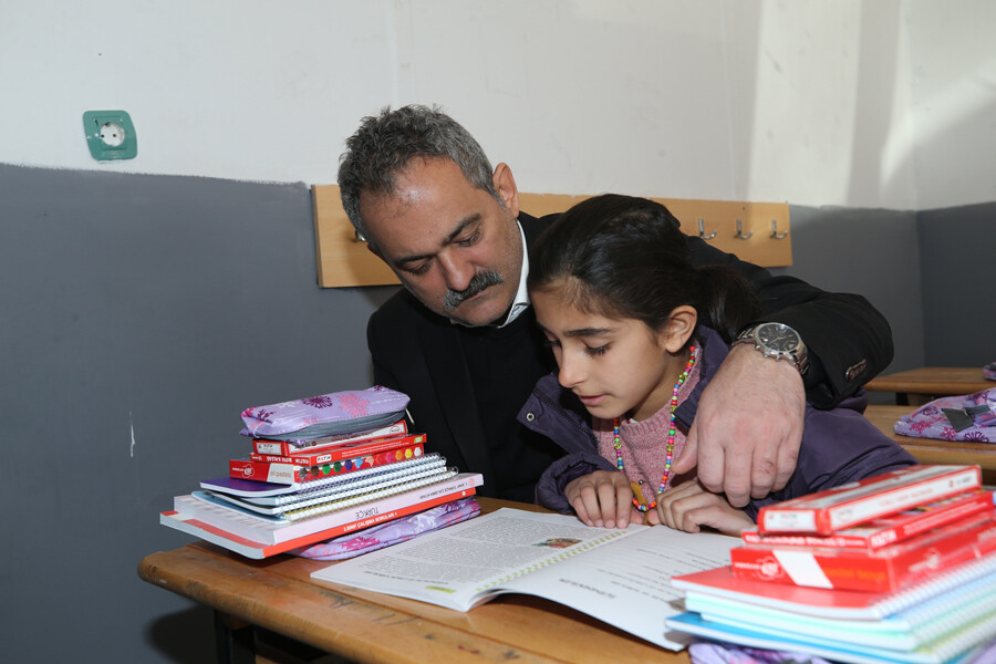 Deprem bölgesinde yaraların sarılması için MEB’den 20 kritik adım