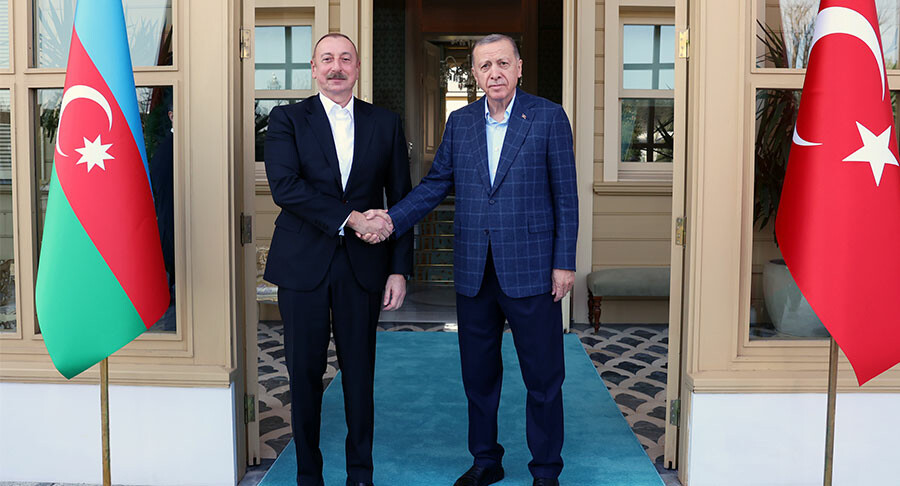Cumhurbaşkanı Erdoğan, Azerbaycan Cumhurbaşkanı Aliyev ile bir araya geldi