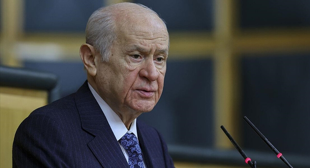 Devlet Bahçeli: Müsabakalar seyircisiz ya da tedbir alınarak oynanmalı Devlet Bahçeli: Müsabakalar seyircisiz ya da tedbir alınarak oynanmalı