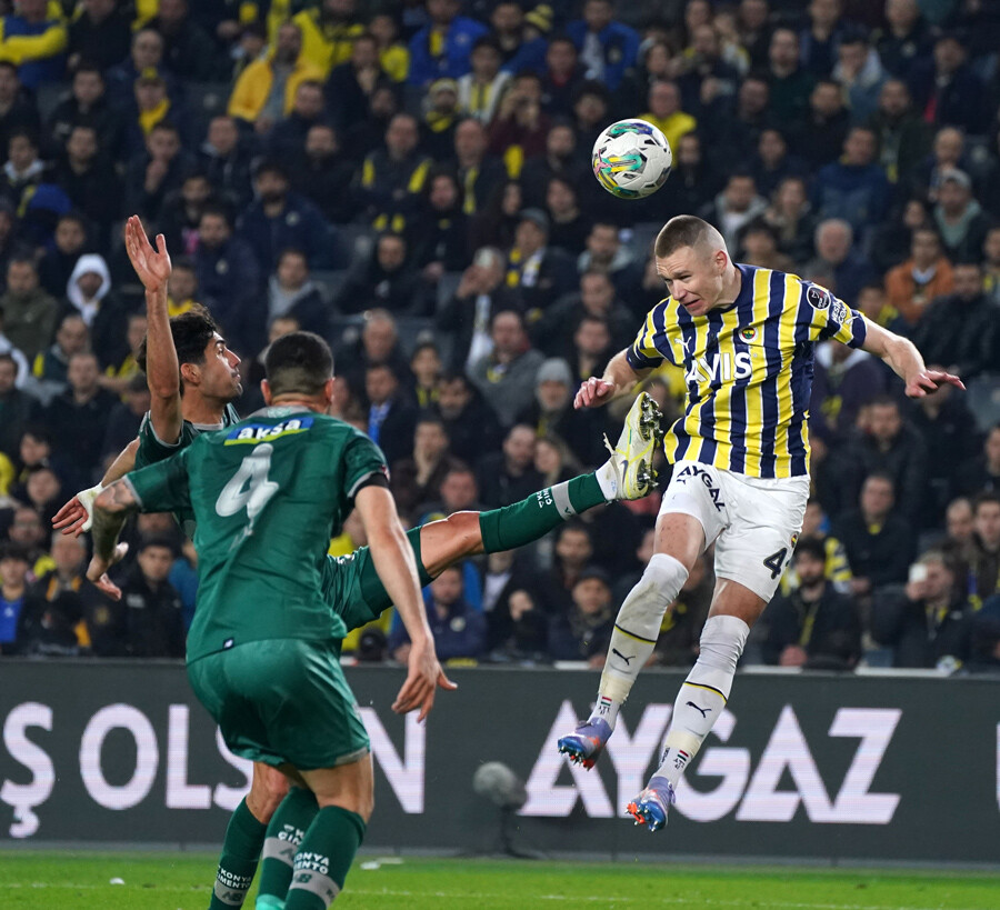 Son 5 maçta 4 galibiyet: Fenerbahçe Konyaspor karşısında zorlanmadı Son 5 maçta 4 galibiyet: Fenerbahçe Konyaspor karşısında zorlanmadı