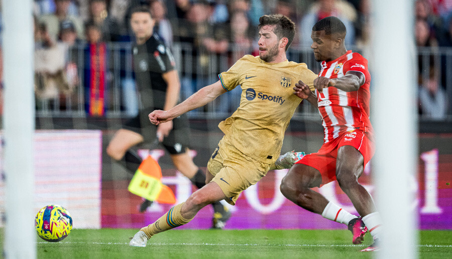 Almeria - Barcelona (1-0 Özet) Katalan devi La Liga'da 13 hafta sonra mağlup oldu