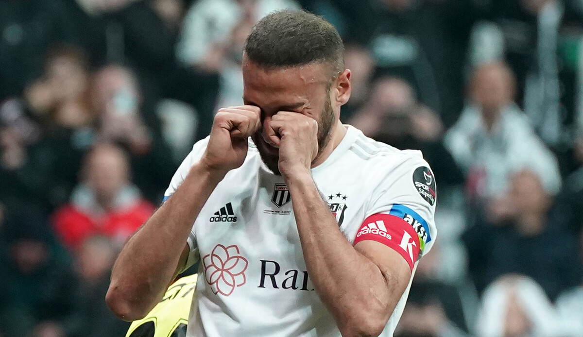 Kara Kartal mendil salladı: Beşiktaş Antalyaspor ile yenişemedi Kara Kartal mendil salladı: Beşiktaş Antalyaspor ile yenişemedi
