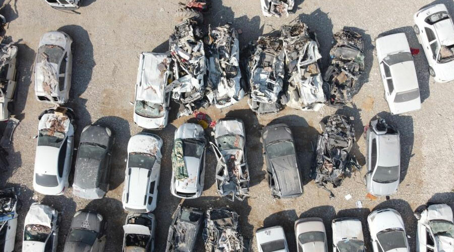 Adıyaman’da araç mezarlığı: Onlarcası enkaz altında kaldı