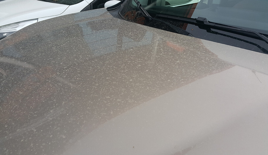 Sağanak ve toz taşınımı birleşti, İstanbul'a çamur yağdı