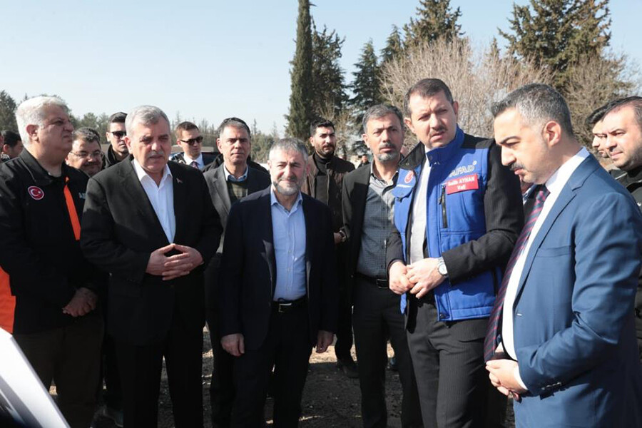 Şanlıurfa'da depremzedeler için konteyner kent kuruluyor Şanlıurfa'da depremzedeler için konteyner kent kuruluyor