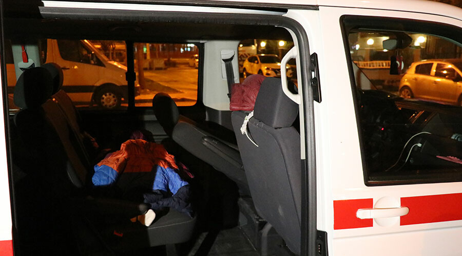 Parklar doldu… İzmir 4.1 ile sallandı: Vatandaş kendini sokağa attı