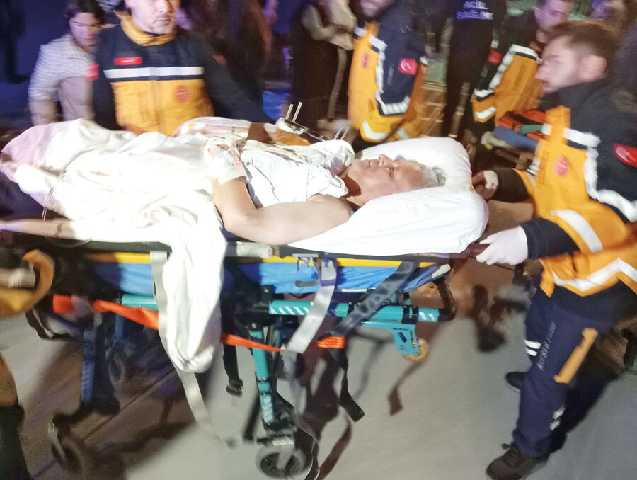 Uzmanlar deprem sonrası için uyardı: Fizik tedavi ve rehabilitasyon ihtiyacı artacak