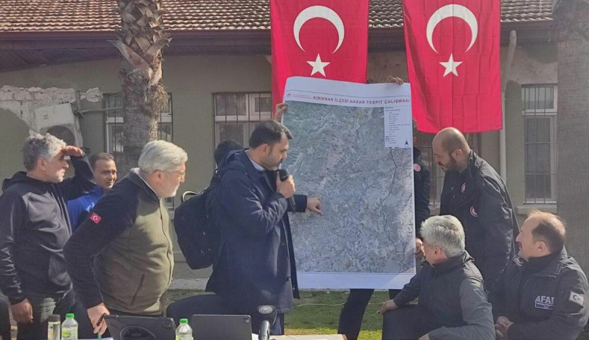 Bakan Kurum duyurdu: Hatay’ın Kırıkhan ilçesine 18 bin konut Bakan Kurum duyurdu: Hatay’ın Kırıkhan ilçesine 18 bin konut