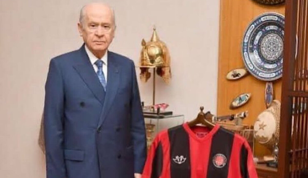 Fatih Karagümrük'te Bahçeli sevinci: Aramıza hoş geldiniz Fatih Karagümrük'te Bahçeli sevinci: Aramıza hoş geldiniz