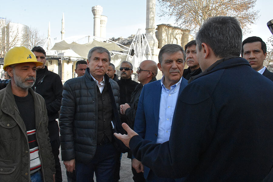 Abdullah Gül: Devleti de kamuyu da yalnız bırakmamak gerek