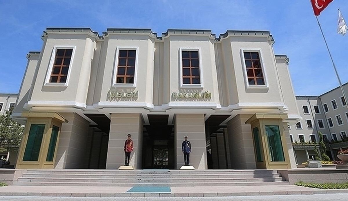 İçişleri Bakanlığı'ndan "deprem bölgesinde çocuk kaçırıldığı" iddialarına yalanlama İçişleri Bakanlığı'ndan "deprem bölgesinde çocuk kaçırıldığı" iddialarına yalanlama