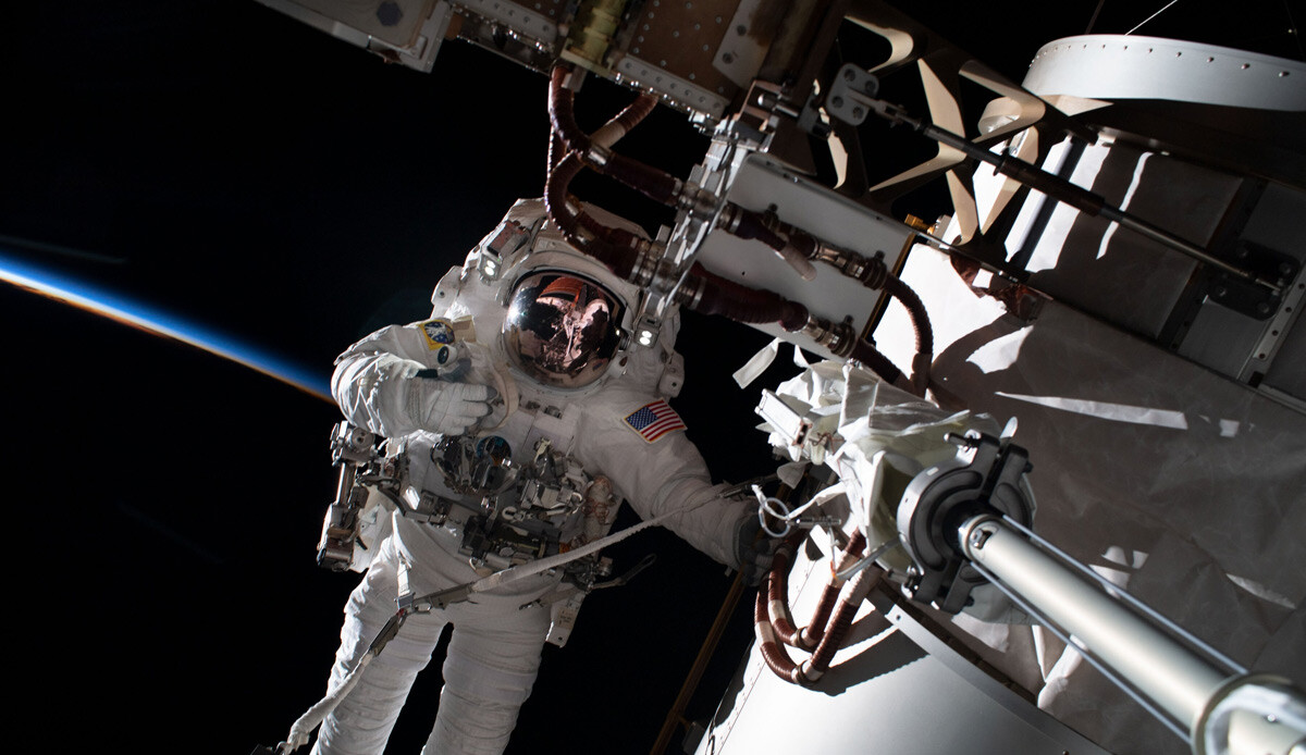 NASA astronotunu beğeni yağmuruna tutan kare: Uzaydan Dünya'yı öyle bir açıdan çekti ki sosyal medyada viral oldu NASA astronotunu beğeni yağmuruna tutan kare: Uzaydan Dünya'yı öyle bir açıdan çekti ki sosyal medyada viral oldu