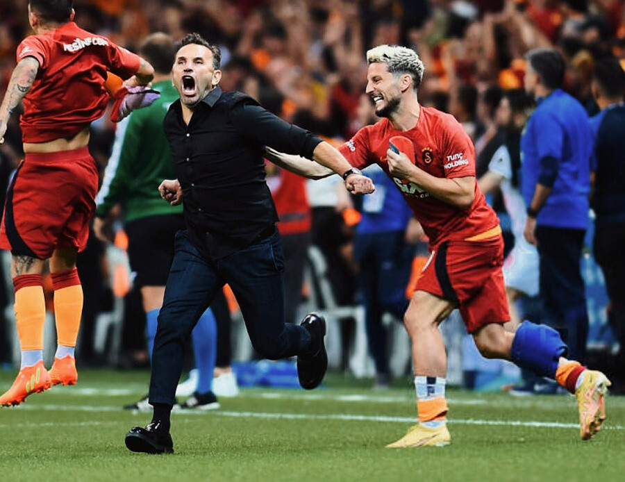 Galatasaray'dan Mertens kararı! Belçikalı yıldızın sözleşmesi uzatılacak mı? Galatasaray'dan Mertens kararı! Belçikalı yıldızın sözleşmesi uzatılacak mı?