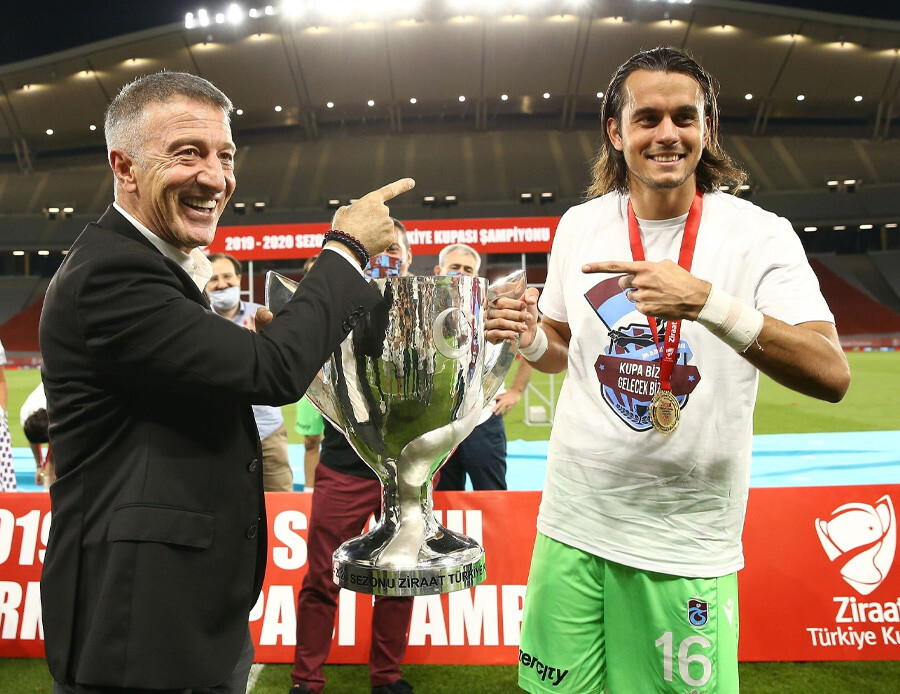 Son dakika: Trabzonspor Başkanı Ahmet Ağaoğlu istifa etti Son dakika: Trabzonspor Başkanı Ahmet Ağaoğlu istifa etti