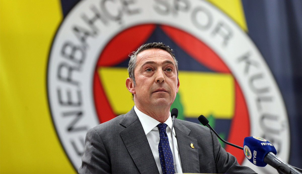 Ali Koç: Niye Fenerbahçe'yi tekrar bir kaosun içine sokmaya çalışıyorsunuz? Ali Koç: Niye Fenerbahçe'yi tekrar bir kaosun içine sokmaya çalışıyorsunuz?