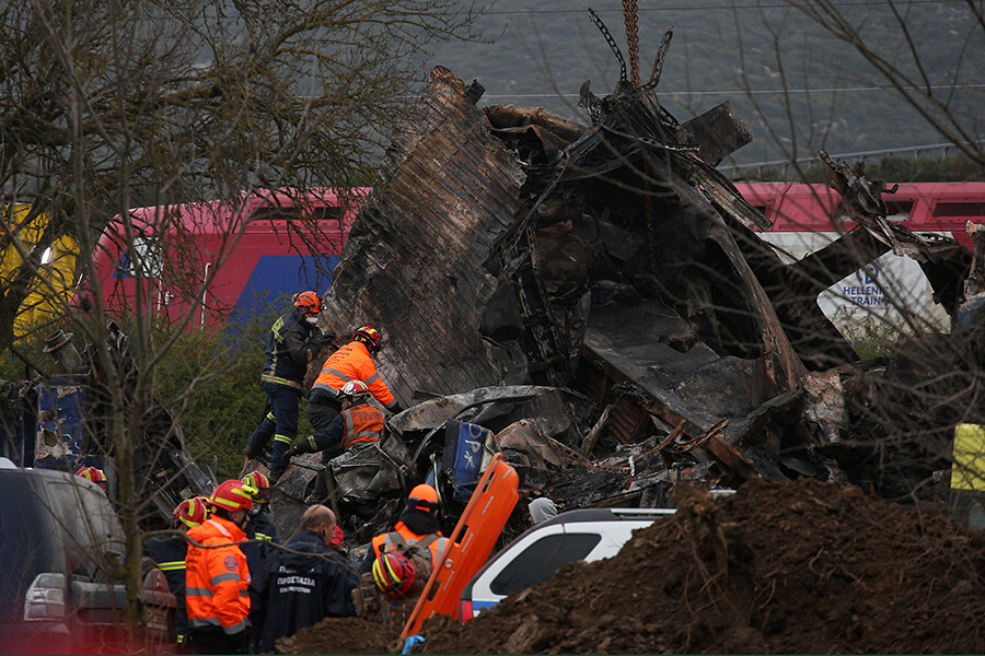 Yunanistan'daki tren kazasında ölü sayısı 57'ye yükseldi