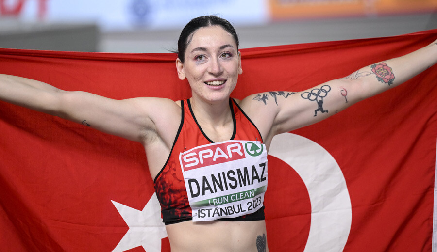 Milli atlet Tuğba Danışmaz Türkiye rekoru kırarak Avrupa şampiyonu oldu
