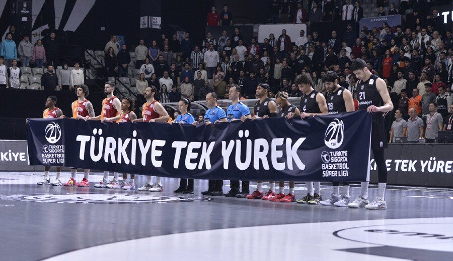 Beşiktaş Emlakjet - Galatasaray Nef (85-78) Igor Milicic galibiyeti Ahmet Nur Çebi'ye armağan etti Beşiktaş Emlakjet - Galatasaray Nef (85-78) Igor Milicic galibiyeti Ahmet Nur Çebi'ye armağan etti