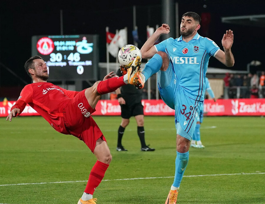 Trabzonspor - Ümraniyespor (Süper Lig 24.hafta) Bordo - mavililer rekorunu korumak istiyor