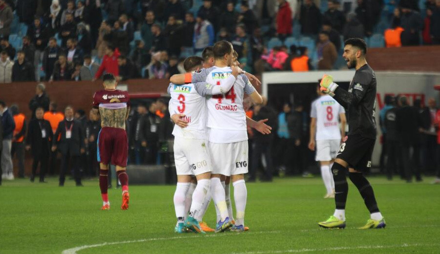 Abdullah Avcı'dan Ahmet Ağaoğlu yorumu:  Abdullah Avcı'dan Ahmet Ağaoğlu yorumu:
